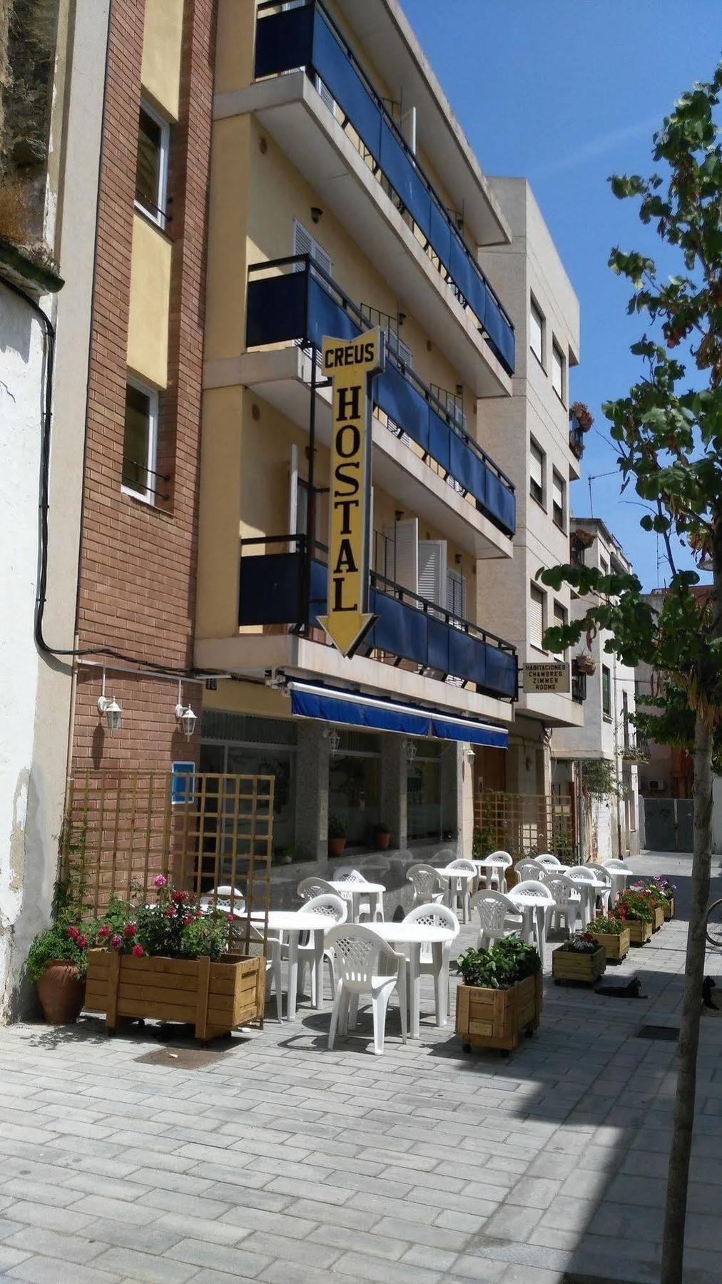 Hostal Creus Roses Exterior photo